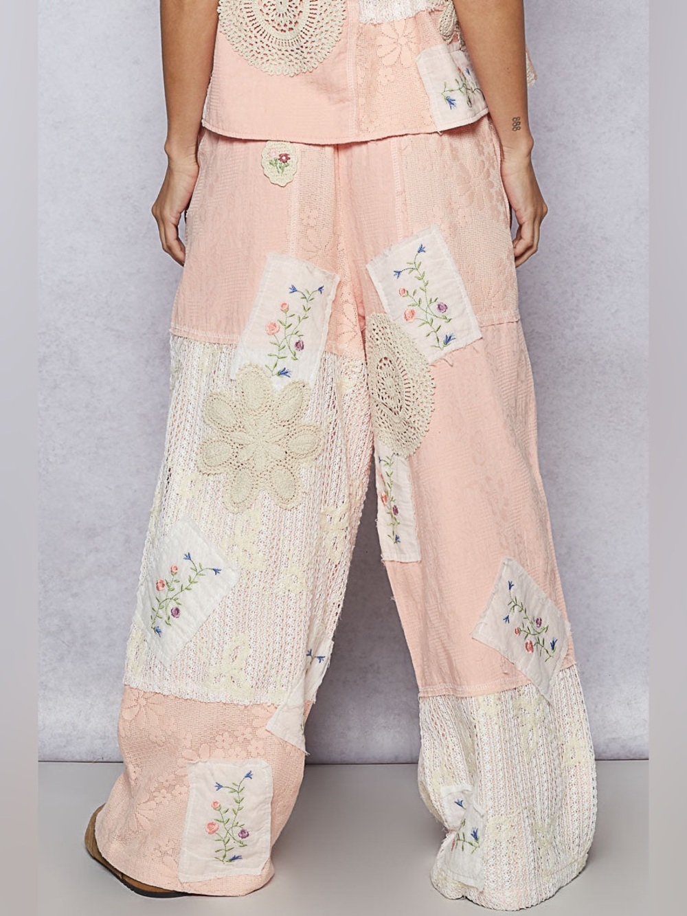 POL Patchwork Wide-Leg Pants with Crochet & Embroidery - Picture 4 of 4